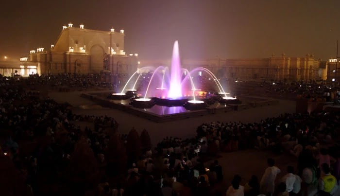 Musical Water Show - Akshardham Temple, Delhi Travel Guide