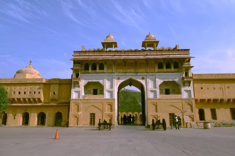 Amer Fort inside, Jaipur Travel Guide Amer Fort inside, Jaipur Travel Guide
