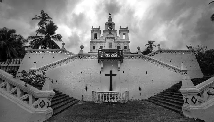 church, goa, Best Places for Honeymoon in India church, goa, Best Places for Honeymoon in India