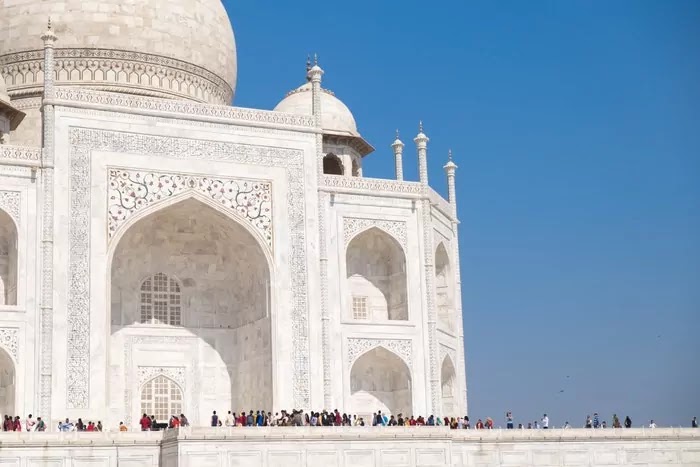 Taj Mahal Tourism - Best Places, Ticket Prices, Timing, History