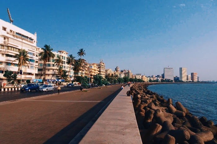 Marine Drive - Best Beaches in Mumbai