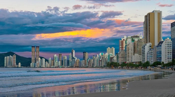 Girgaun Chowpatti Beach - Best Beaches in Mumbai