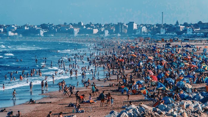 Versova Beach - Best Beaches in Mumbai