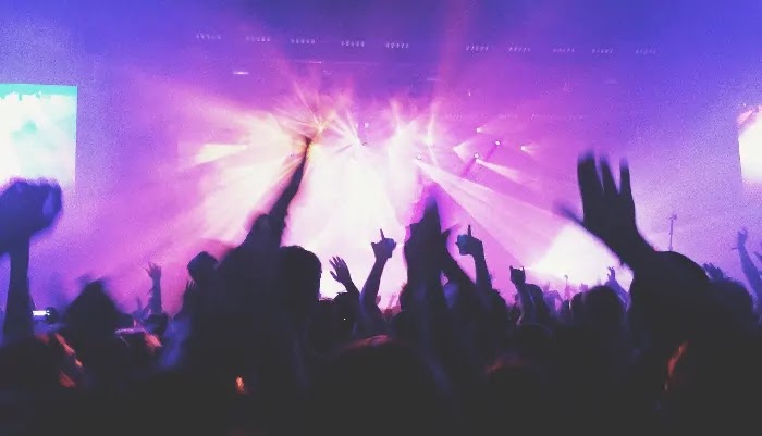 club, goa, Best Places for Honeymoon in India club, goa, Best Places for Honeymoon in India